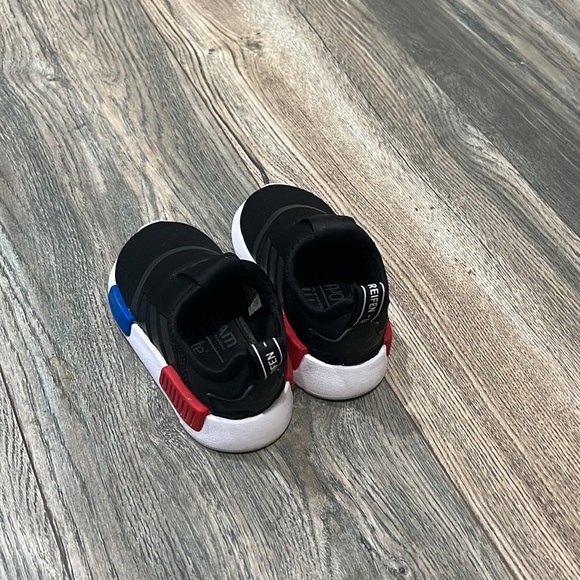 Toddler Adidas NMD 360 size 5c - Picture 3 of 4